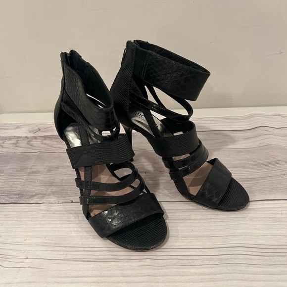 MICHAEL KORS black heels/size 6 - Picture 2 of 11